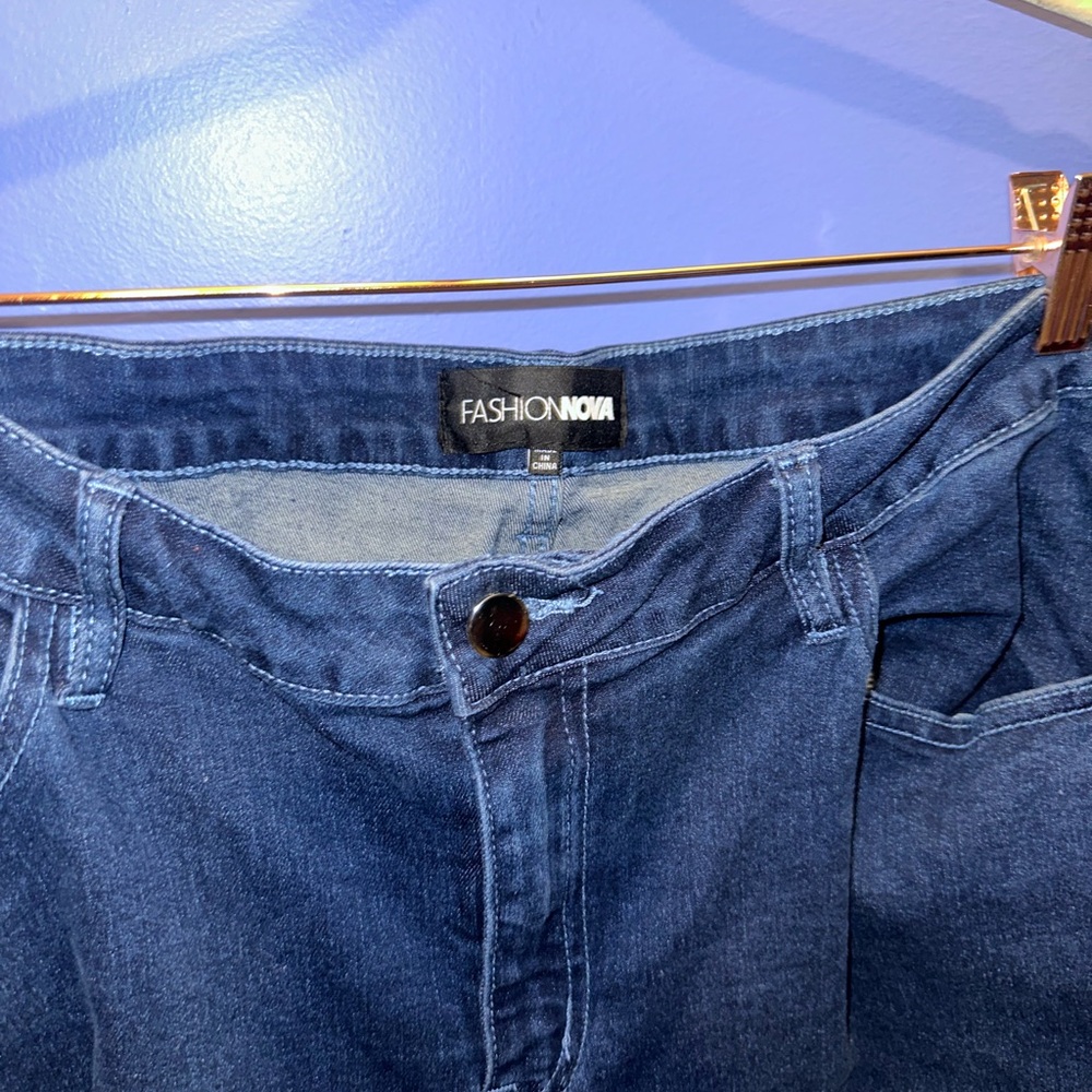 Stylish Blue Denim Crop Jacket and High-Waist Jeans Set - Picture 8 of 9